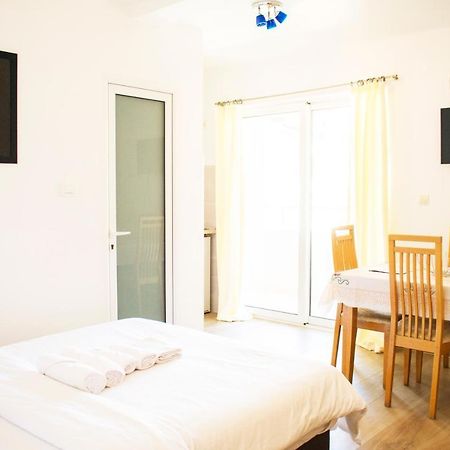 Aparthotel Vila Simona à Budva Extérieur photo